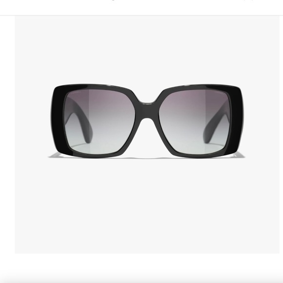 Chanel sunglasses IN STORE - Picture 2 of 5